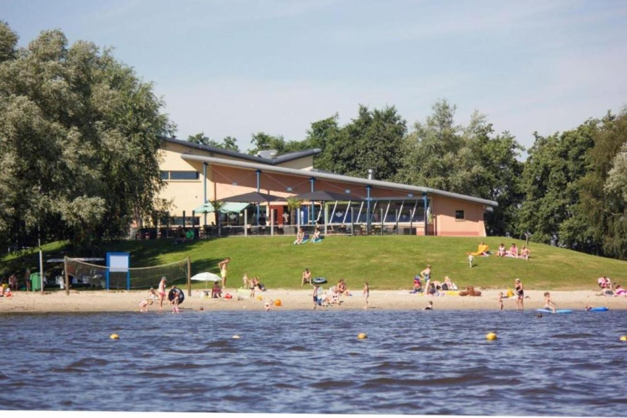 Kajuit423 6Pers 5Sterren Vakantiepark Bergumermeer Aan Het Water In Friesland Met Zwembad Vila Suameer Exterior foto
